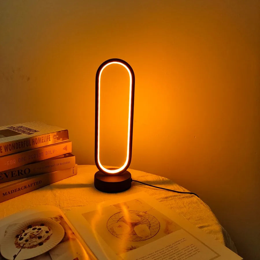 Lévine Arc LED Lamp