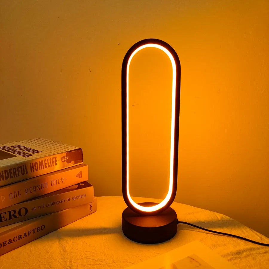 Lévine Arc LED Lamp